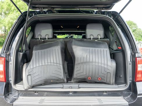 Used 2016 Ford Expedition Limited w/ Equipment Group 301A AWD/4WD image 9