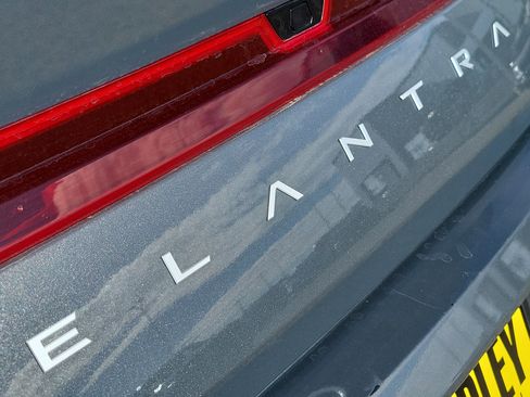 Used 2024 Hyundai Elantra SEL image 10