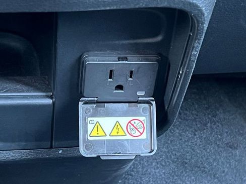 Used 2024 RAM 2500 Big Horn w/ Night Edition image 29