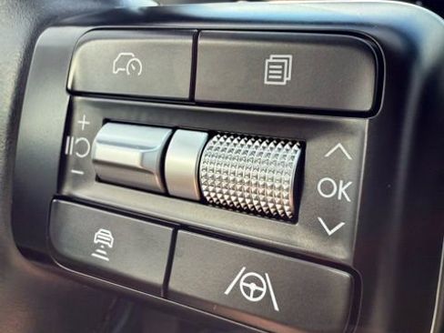 Used 2025 Hyundai Santa Fe Limited image 36