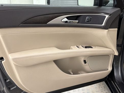 Used 2017 Lincoln MKZ Select w/ Technology Package FWD image 13