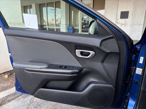Used 2025 Kia K4 FWD image 15
