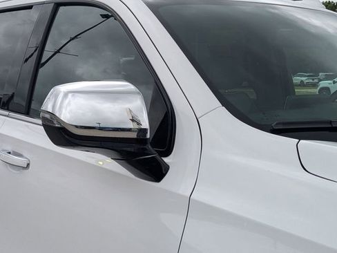 Used 2024 Chevrolet Tahoe Premier image 11