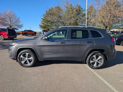 Used 2020 Jeep Cherokee Limited w/ Luxury Group image 2