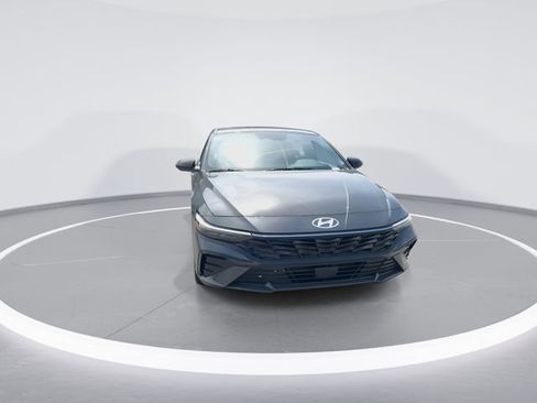 New 2026 Hyundai Elantra SEL Sport Premium FWD image 2