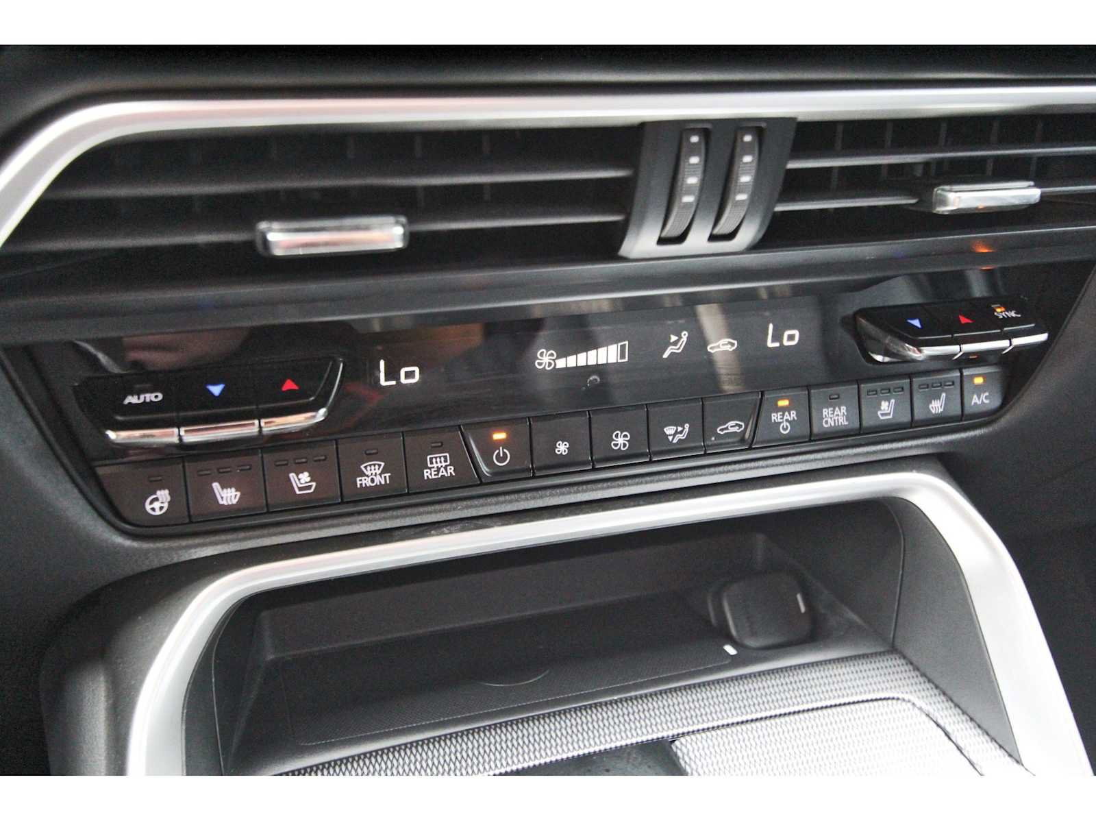 Used 2024 MAZDA CX-90 Plug-In Hybrid w/ Premium Plus AWD/4WD image 25