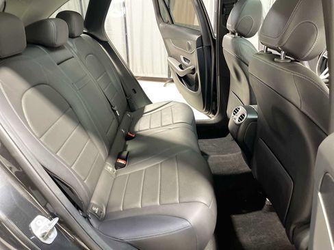 Used 2021 Mercedes-Benz GLC 300 4MATIC image 12