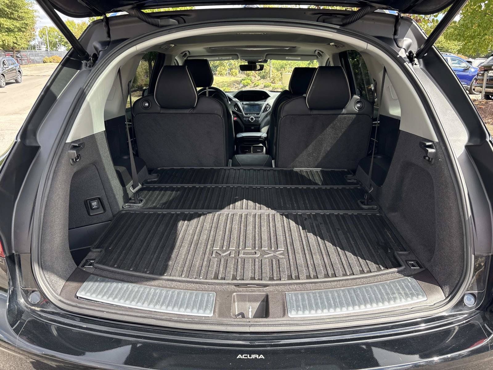 Used 2018 Acura MDX w/ Advance Package AWD/4WD image 31