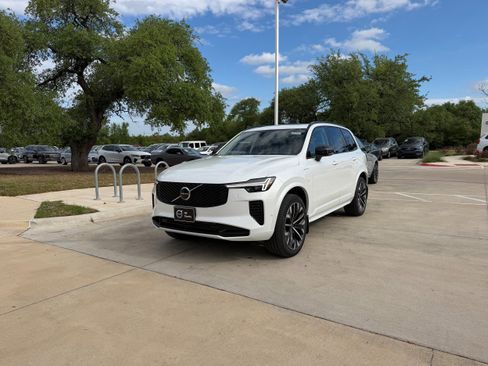 New 2026 Volvo XC90 T8 Ultra w/ Protection Package Premier AWD/4WD image 2