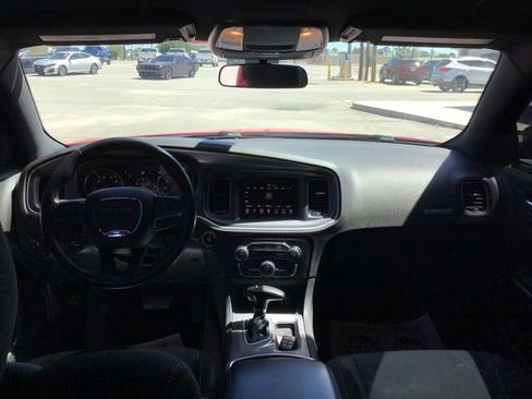 Used 2022 Dodge Charger SXT RWD image 18