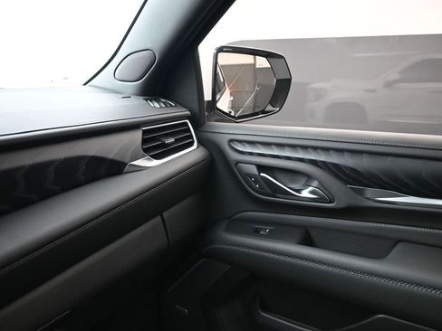 Used 2022 GMC Yukon Denali w/ Denali Premium Package image 22