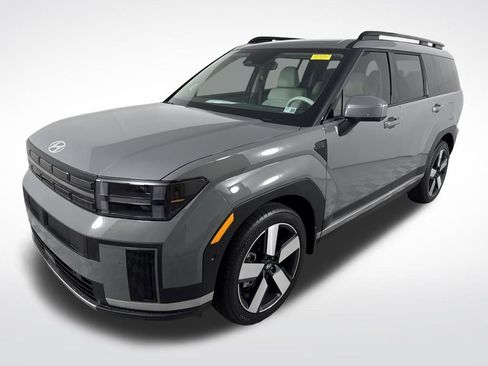 Used 2025 Hyundai Santa Fe Limited image 9