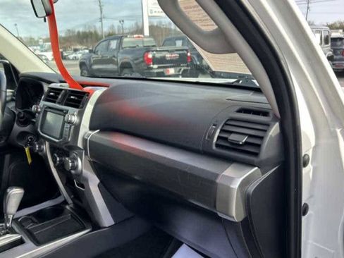Used 2017 Toyota 4Runner SR5 RWD image 5