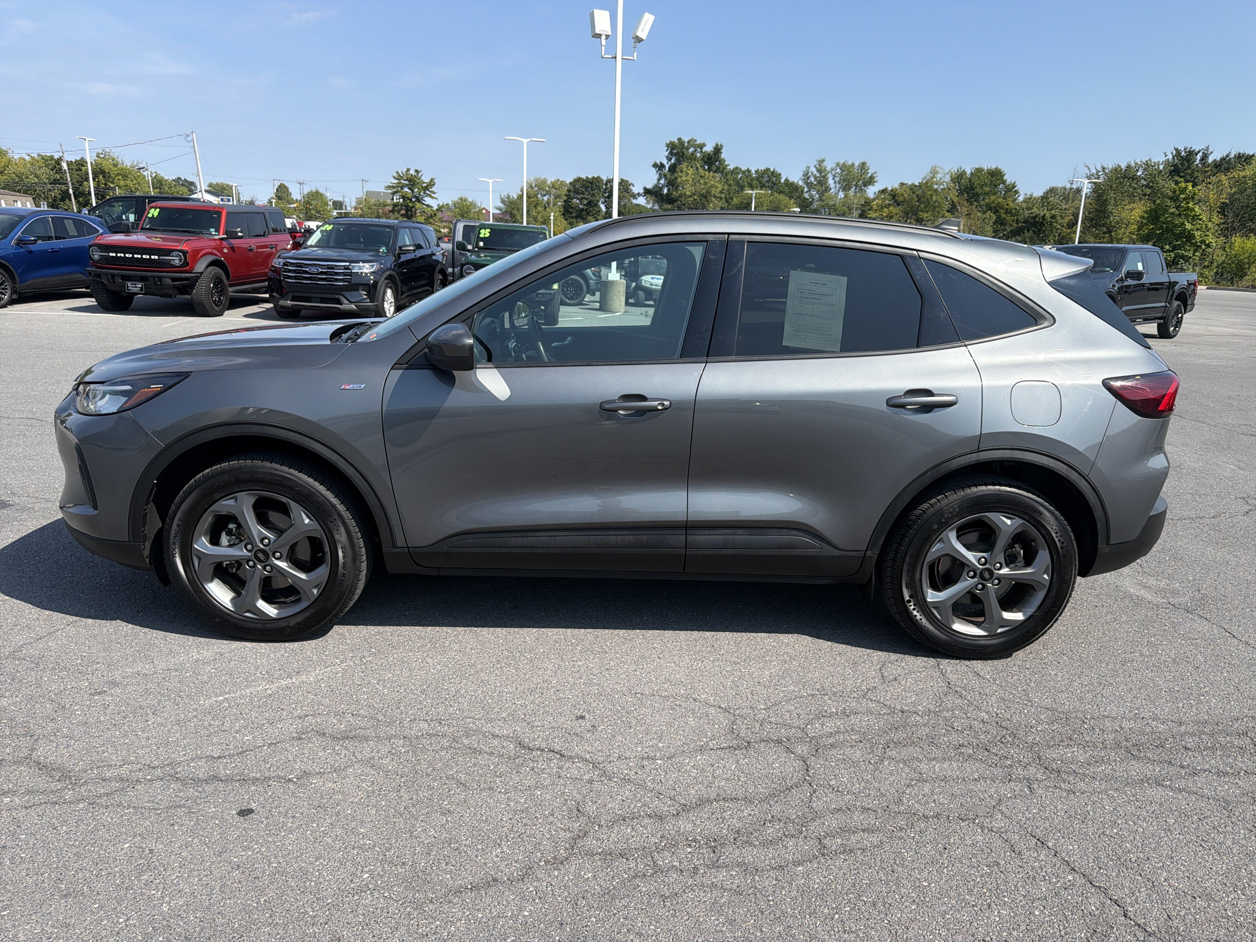 Certified 2025 Ford Escape ST-Line Select AWD/4WD image 7