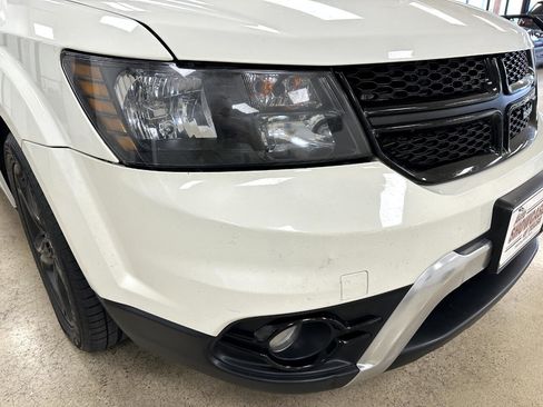 Used 2020 Dodge Journey Crossroad image 3