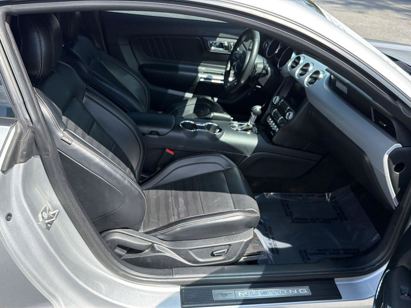 Used 2016 Ford Mustang GT Premium RWD image 12