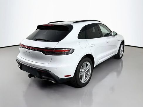 Certified 2026 Porsche Macan AWD/4WD image 9