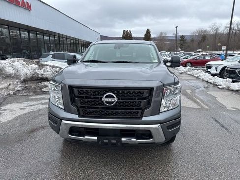 Used 2024 Nissan Titan SV w/ SV Convenience Package image 6