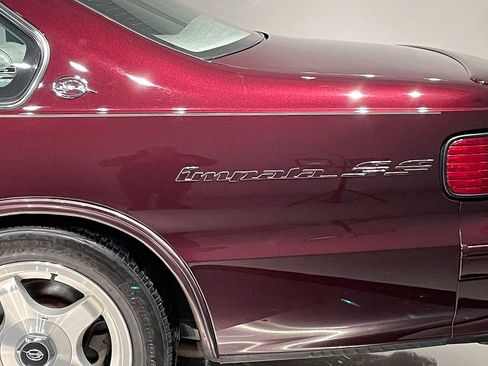Used 1995 Chevrolet Impala SS image 16