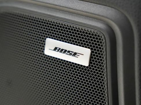 New 2026 Porsche Macan image 17