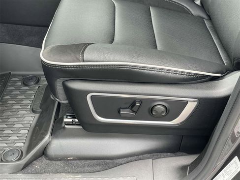 New 2026 RAM 1500 Laramie w/ Night Edition image 26