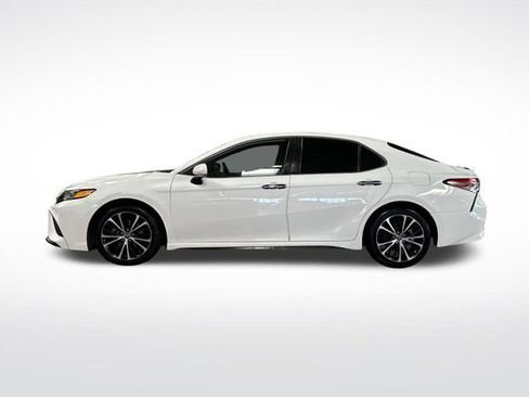 Used 2019 Toyota Camry SE w/ Audio Package FWD image 8