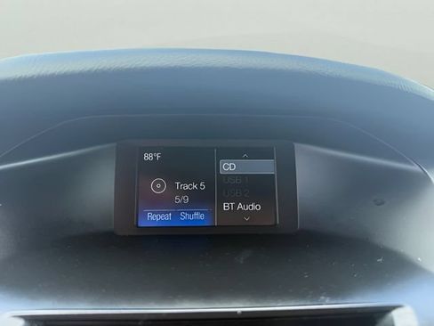 Used 2015 Ford Focus SE FWD image 16