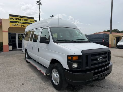 Used 2014 Ford E-250 and Econoline 250 Extended w/ Power Group RWD image 8