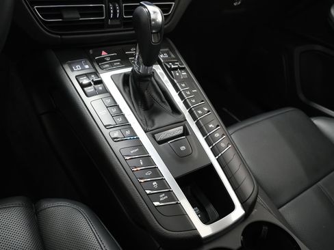 Used 2021 Porsche Macan GTS AWD/4WD image 23