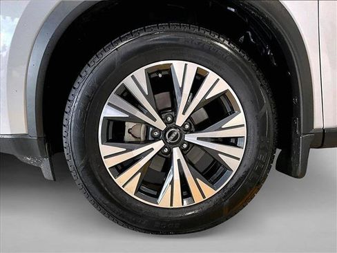 Used 2022 Nissan Rogue SV FWD image 10