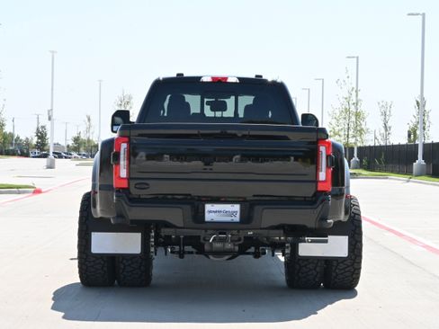 Used 2026 Ford F450 Platinum w/ FX4 Off-Road Package AWD/4WD image 13