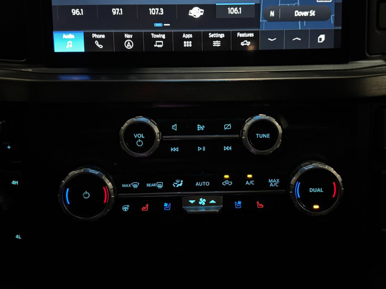 Used 2024 Ford F350 Lariat w/ FX4 Off-Road Package AWD/4WD image 8