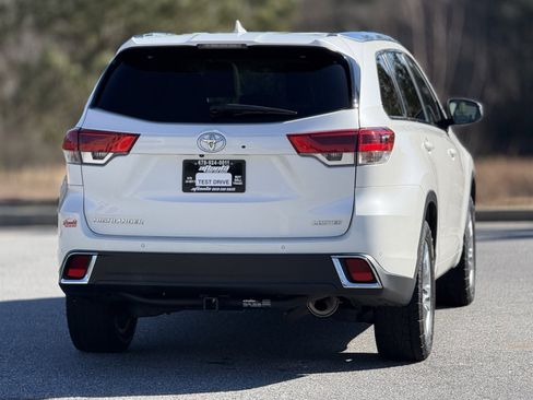Used 2019 Toyota Highlander Limited image 6