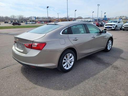 Used 2023 Chevrolet Malibu LT image 4