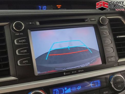 Used 2017 Toyota Highlander XLE FWD image 20