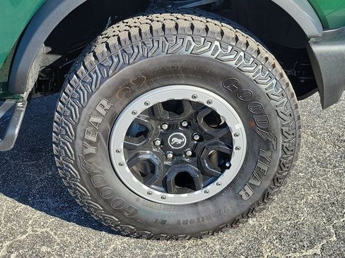 New 2025 Ford Bronco Outer Banks w/ Sasquatch Package AWD/4WD image 7