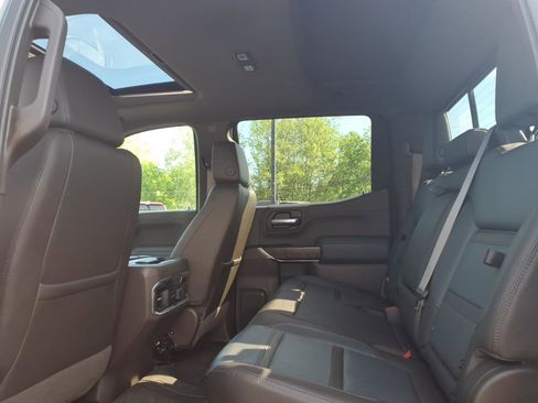 Used 2019 GMC Sierra 1500 Denali w/ Denali Ultimate Package AWD/4WD image 11