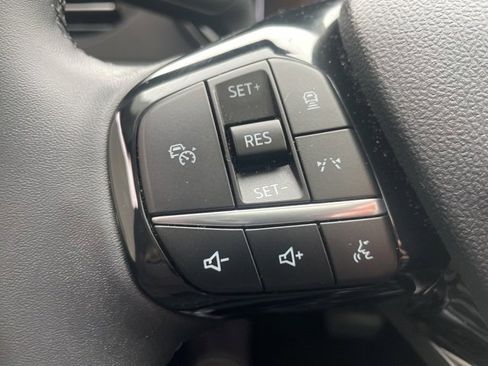 Used 2023 Ford Escape SE w/ Class II Trailer Tow Package image 21