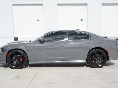 Used 2019 Dodge Charger GT image 6