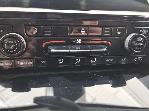 Used 2021 Jeep Grand Cherokee L Limited image 36