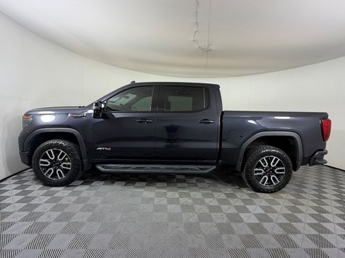 Used 2022 GMC Sierra 1500 AT4 w/ AT4 Premium Package AWD/4WD image 2