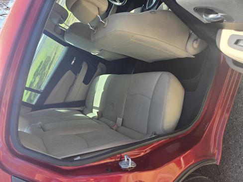 Used 2012 Chrysler 200 Touring image 13