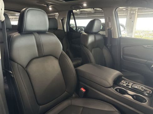 Used 2025 Honda Pilot Touring image 26