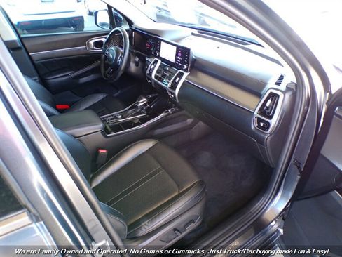 Used 2021 Kia Sorento SX image 32