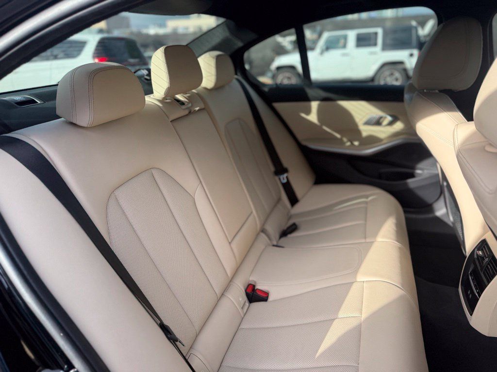 Used 2023 BMW 330i Sedan RWD image 14