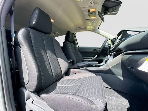 Used 2025 Mitsubishi Eclipse Cross ES image 27