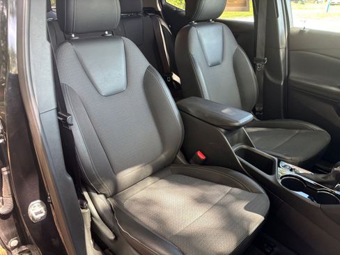 Used 2025 Buick Encore GX Preferred FWD image 37