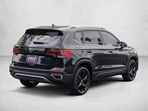 Used 2022 Volkswagen Taos SE FWD image 5