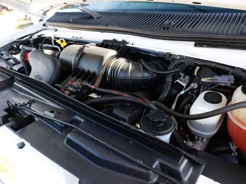 Used 2017 Ford E-350 and Econoline 350 Super Duty image 42