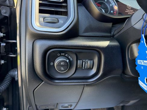 Used 2022 RAM 2500 Laramie AWD/4WD image 26